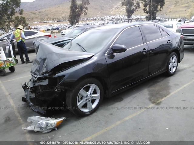 4T1BF1FK1DU296341 - 2013 TOYOTA CAMRY L/SE/LE/XLE 黑色 照片 2
