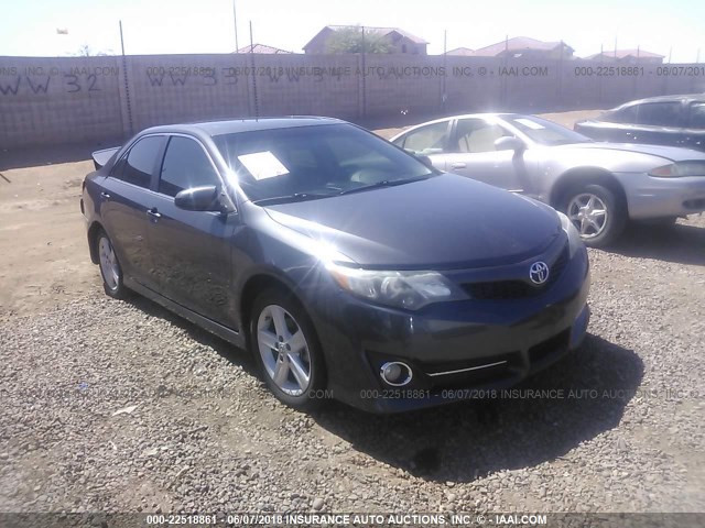4T1BF1FK0CU610348 - 2012 TOYOTA CAMRY SE/LE/XLE 灰色 照片 1
