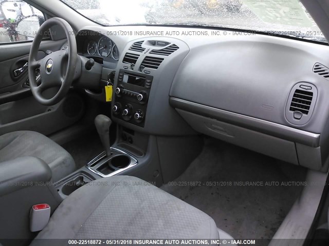 1G1ZS58F68F105733 - 2008 CHEVROLET MALIBU LS SILVER photo 5