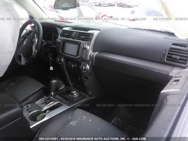 JTEBU5JR6J5487003 - 2018 TOYOTA 4RUNNER SR5 PREM/LTDL/TRAIL/TRD 白色 照片 5