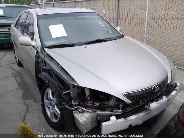 4T1BE32K73U699145 - 2003 TOYOTA CAMRY LE/XLE/SE ოქროსფერი ფოტო 1