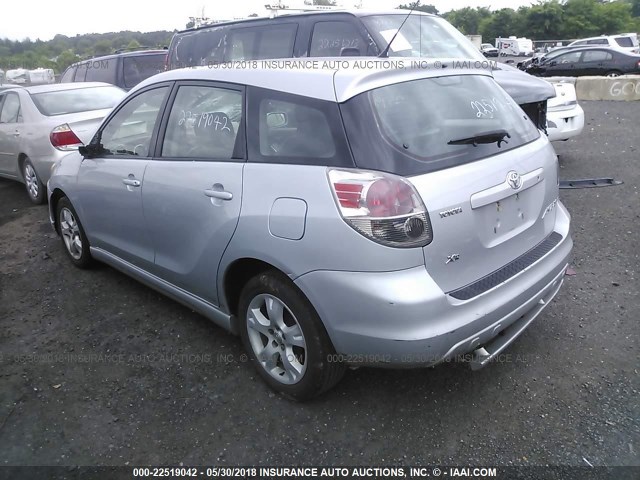 2T1KR32EX5C489836 - 2005 TOYOTA COROLLA MATRIX XR SILVER photo 3