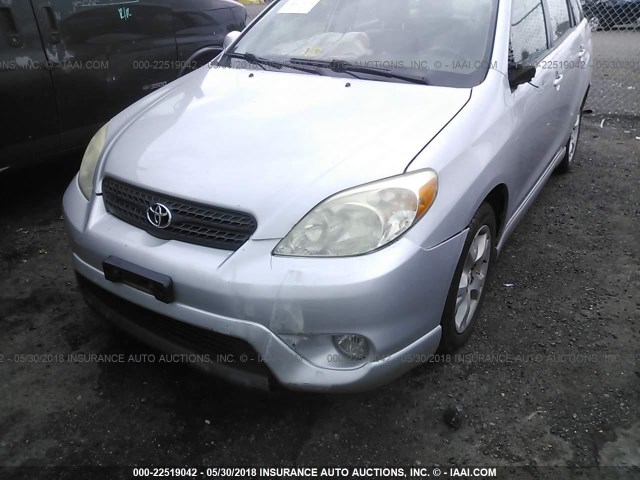2T1KR32EX5C489836 - 2005 TOYOTA COROLLA MATRIX XR SILVER photo 6