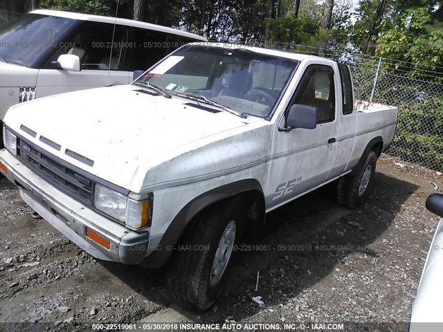 1N6HD16Y7JC307429 - 1988 NISSAN D21 KING CAB WHITE photo 2