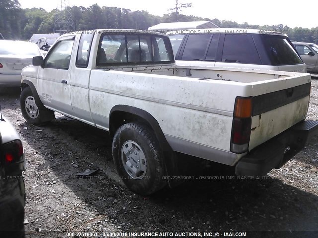 1N6HD16Y7JC307429 - 1988 NISSAN D21 KING CAB WHITE photo 3