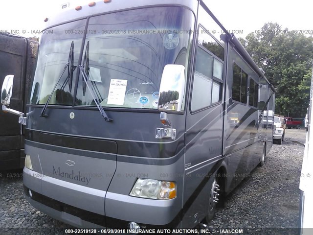 4UZAAHAK73CM08638 - 2003 FREIGHTLINER MANDALAY X LINE MOTOR HOME Unknown photo 2