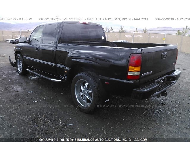 2GTFK69U621337583 - 2002 GMC SIERRA K1500 DENALI BLACK photo 3