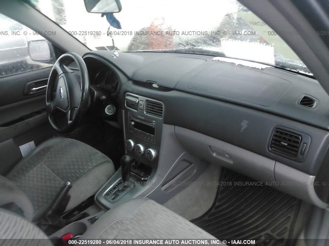 JF1SG65615H734097 - 2005 SUBARU FORESTER 2.5XS ვერცხლისფერი ფოტო 5