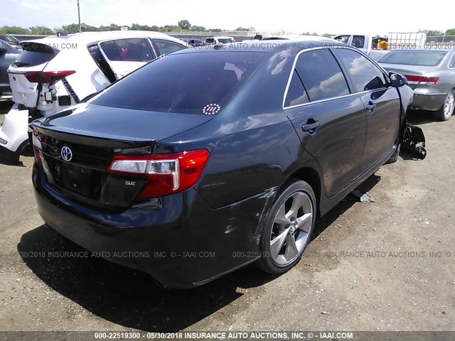 4T1BK1FK7CU019784 - 2012 TOYOTA CAMRY SE/XLE BLACK photo 4