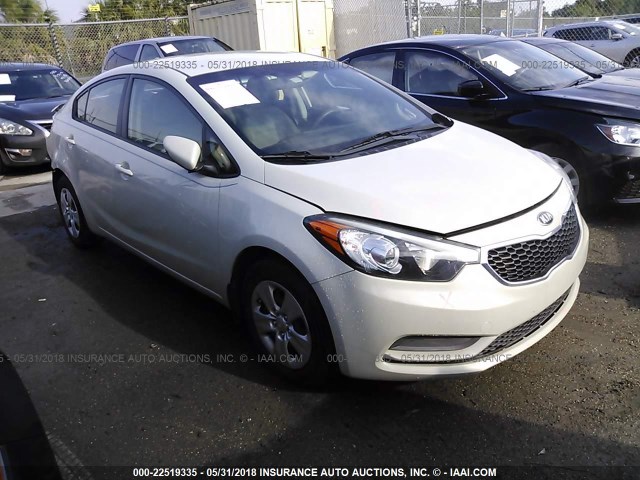 KNAFK4A64E5245180 - 2014 KIA FORTE LX WHITE photo 1