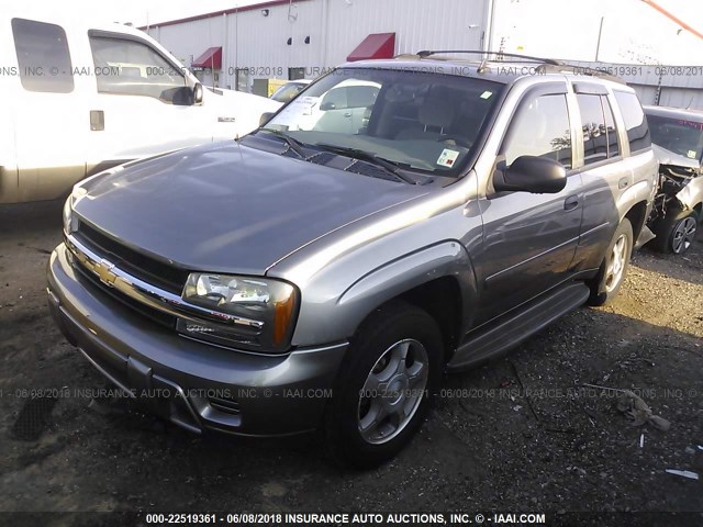 1GNDS13S072212210 - 2007 CHEVROLET TRAILBLAZER LS/LT GRAY photo 2