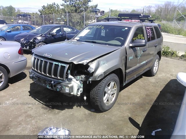 1J4GR48K26C231226 - 2006 JEEP GRAND CHEROKEE LAREDO/COLUMBIA/FREEDOM TAN photo 2