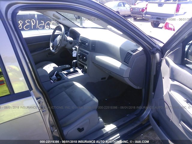 1J4GR48K26C231226 - 2006 JEEP GRAND CHEROKEE LAREDO/COLUMBIA/FREEDOM 棕色 照片 5