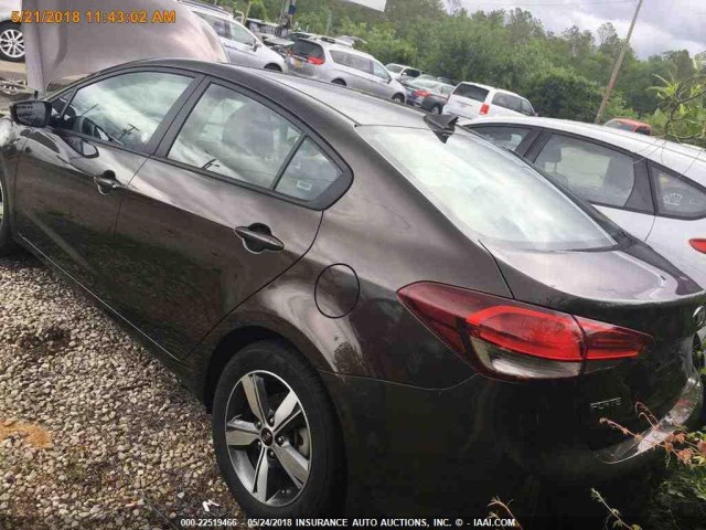 3KPFL4A71JE225167 - 2018 KIA FORTE LX/S BROWN photo 13