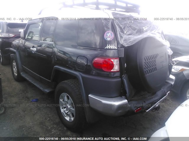 JTEBU11F070039506 - 2007 TOYOTA FJ CRUISER BLACK photo 3