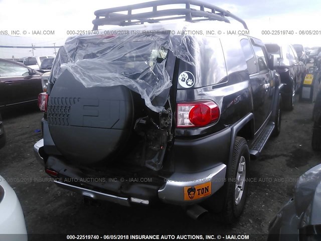 JTEBU11F070039506 - 2007 TOYOTA FJ CRUISER BLACK photo 4