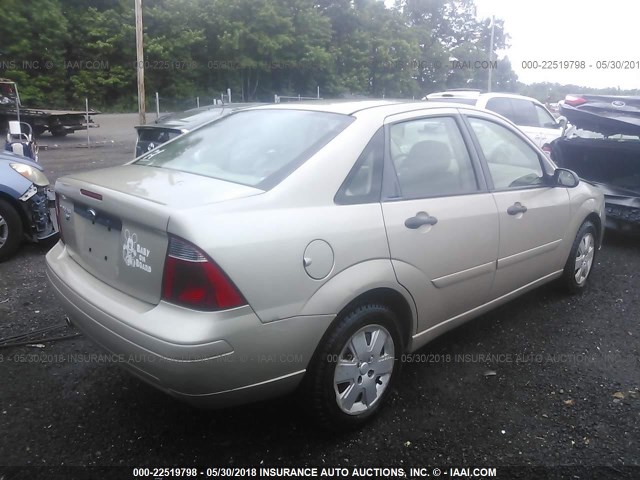 1FAHP34N37W233213 - 2007 FORD FOCUS ZX4/S/SE/SES BEIGE photo 4