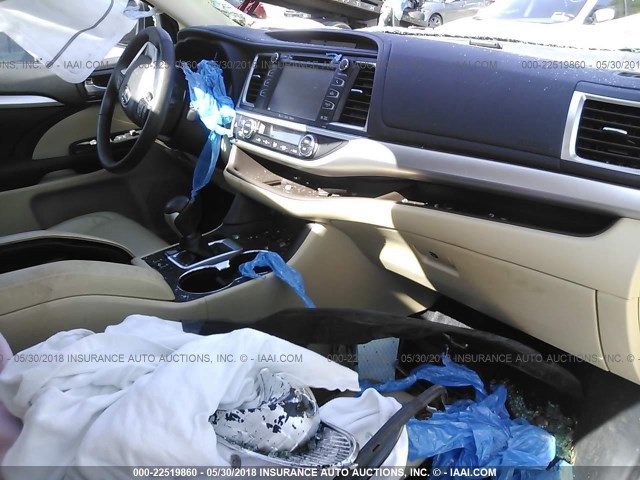 5TDJKRFH6GS317210 - 2016 TOYOTA HIGHLANDER XLE თეთრი ფოტო 5