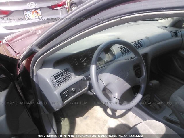 4T1BG22K71U058045 - 2001 TOYOTA CAMRY CE/LE/XLE 红色 照片 5