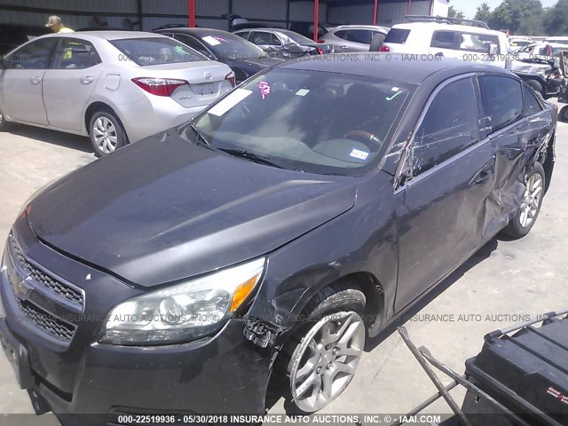 1G11D5RR2DF104640 - 2013 CHEVROLET MALIBU 1LT GRAY photo 2