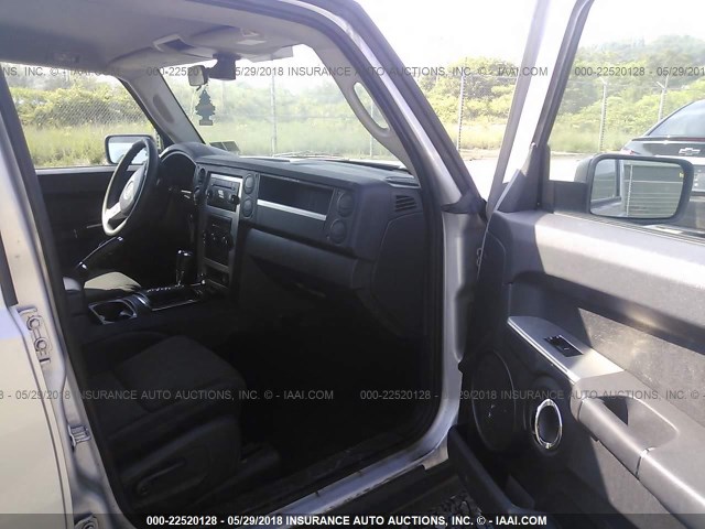1J4RG4GK1AC140831 - 2010 JEEP COMMANDER SPORT ვერცხლისფერი ფოტო 5