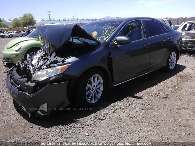 4T4BF1FK7DR336475 - 2013 TOYOTA CAMRY L/SE/LE/XLE GRAY photo 2