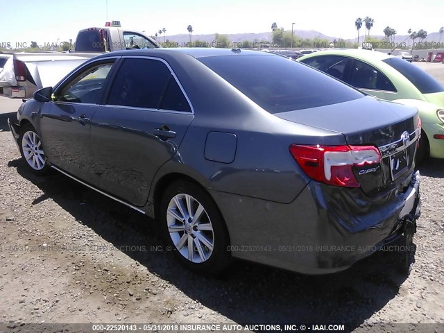4T4BF1FK7DR336475 - 2013 TOYOTA CAMRY L/SE/LE/XLE GRAY photo 3