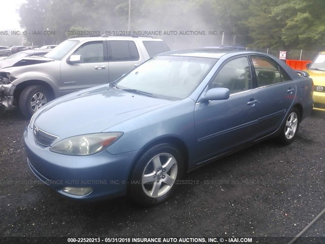 4T1BE32K52U620490 - 2002 TOYOTA CAMRY LE/XLE/SE ლურჯი ფოტო 2