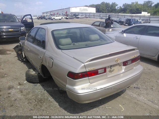 4T1BF22K9VU902191 - 1997 TOYOTA CAMRY CE/LE/XLE GOLD photo 3