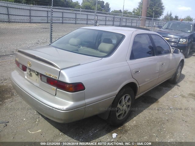 4T1BF22K9VU902191 - 1997 TOYOTA CAMRY CE/LE/XLE GOLD photo 4