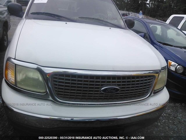 1FMRU15L7YLA90242 - 2000 FORD EXPEDITION XLT WHITE photo 6