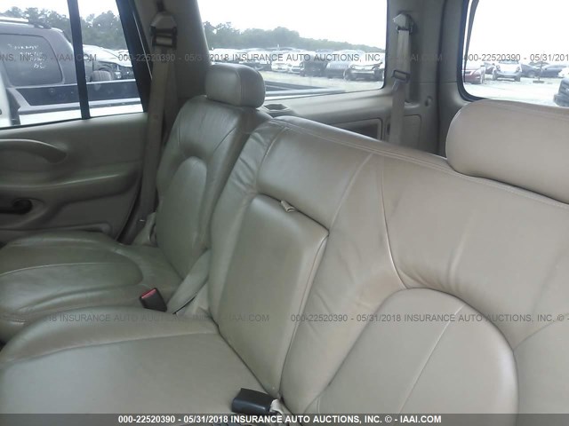 1FMRU15L7YLA90242 - 2000 FORD EXPEDITION XLT WHITE photo 8
