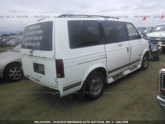 1GNDM19W3SB236711 - 1995 CHEVROLET ASTRO WHITE photo 4