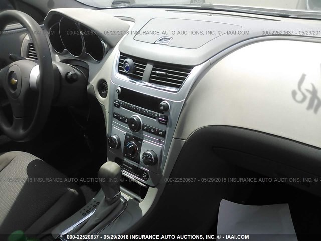 1G1ZA5EUXBF339323 - 2011 CHEVROLET MALIBU LS SILVER photo 5