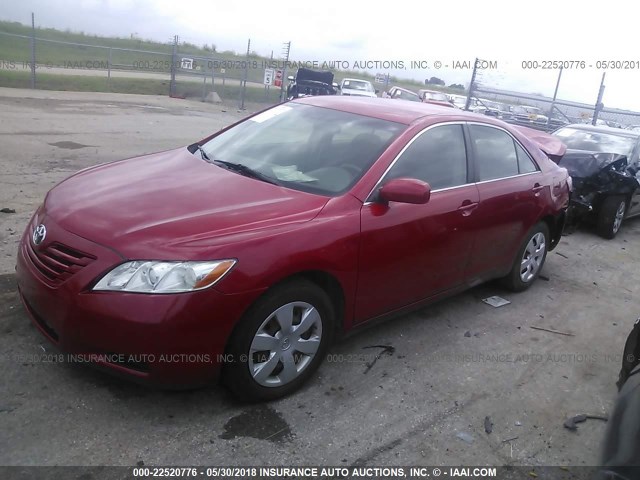 4T1BK46K37U008711 - 2007 TOYOTA CAMRY NEW GENERAT LE/XLE/SE RED photo 2