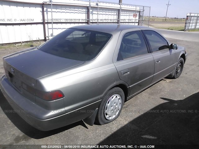 4T1BG22K9XU556093 - 1999 TOYOTA CAMRY CE/LE/XLE 棕色 照片 4