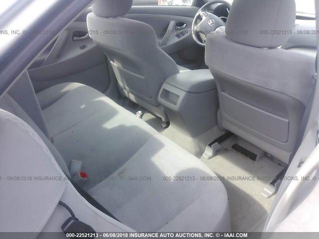 4T1BF3EK5BU207915 - 2011 TOYOTA CAMRY SE/LE/XLE SILVER photo 8