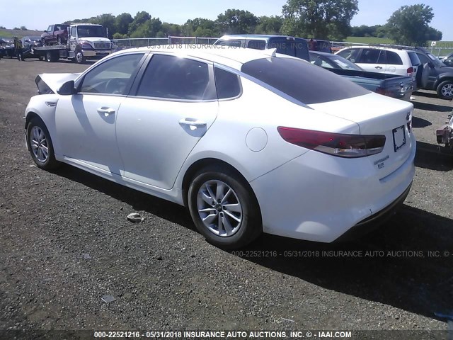 KNAGT4L33G5101420 - 2016 KIA OPTIMA LX WHITE photo 3