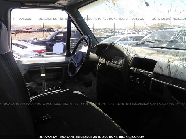 1FTHF25H5TLB25137 - 1996 FORD F250 WHITE photo 5