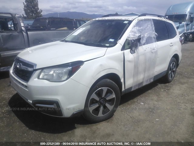 JF2SJAGC1HH530410 - 2017 SUBARU FORESTER 2.5I PREMIUM WHITE photo 2