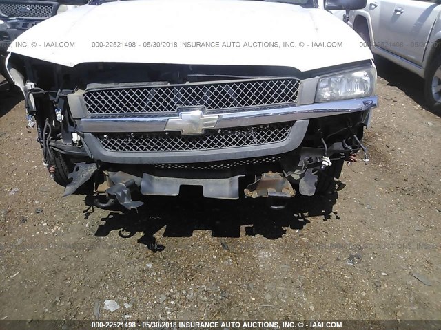 1GCEC14T23E323870 - 2003 CHEVROLET SILVERADO C1500 WHITE photo 6