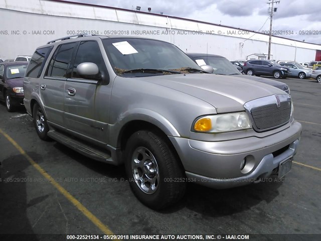 5LMFU28A6YLJ16863 - 2000 LINCOLN NAVIGATOR TAN photo 1