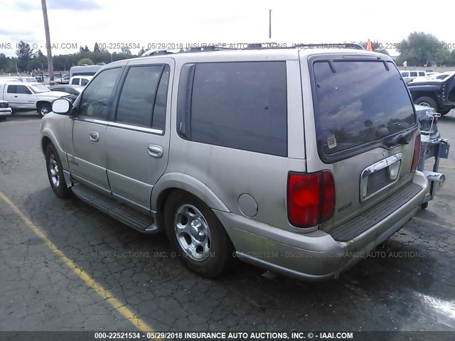 5LMFU28A6YLJ16863 - 2000 LINCOLN NAVIGATOR TAN photo 3