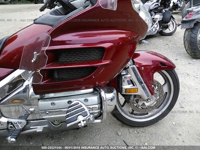 1HFSC47061A004424 - 2001 HONDA GL1800 RED photo 5