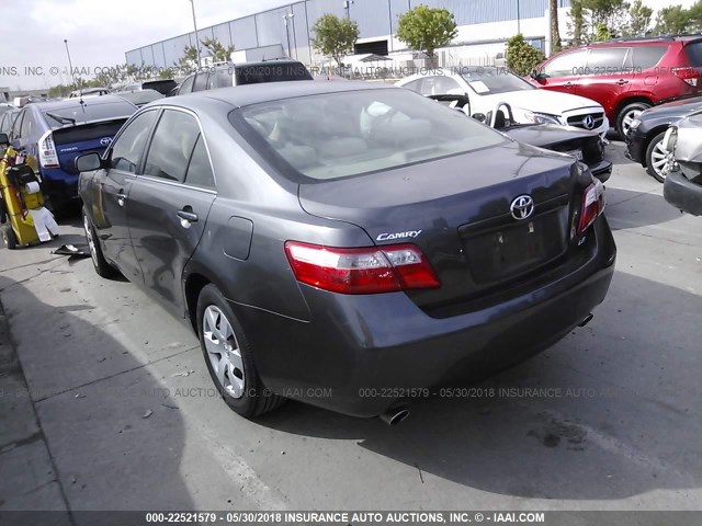 4T1BK46K37U524597 - 2007 TOYOTA CAMRY NEW GENERAT LE/XLE/SE GRAY photo 3