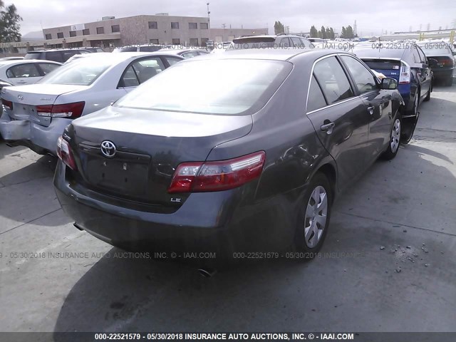 4T1BK46K37U524597 - 2007 TOYOTA CAMRY NEW GENERAT LE/XLE/SE GRAY photo 4
