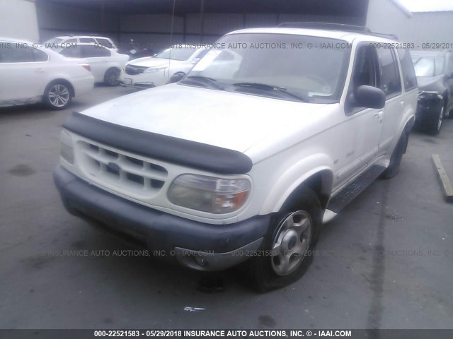 1FMDU85P8YZC33881 - 2000 FORD EXPLORER LIMITED 白色 照片 2