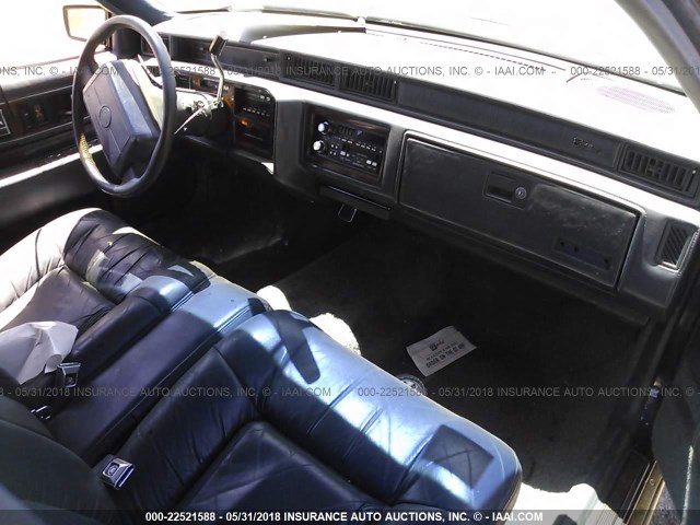 1G6CD53B0N4247002 - 1992 CADILLAC DEVILLE BLUE photo 5