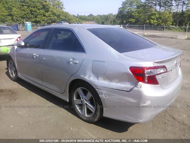 4T1BF1FK3CU132877 - 2012 TOYOTA CAMRY SE/LE/XLE SILVER photo 3