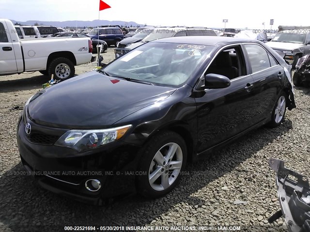 4T1BF1FK9EU301951 - 2014 TOYOTA CAMRY L/SE/LE/XLE შავი ფოტო 2